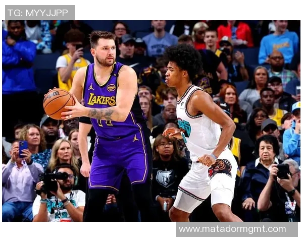 2016年10月5日国王队与湖人队激战回顾精彩瞬间与赛场亮点分析